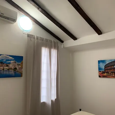 San Pietro Casa * רומא